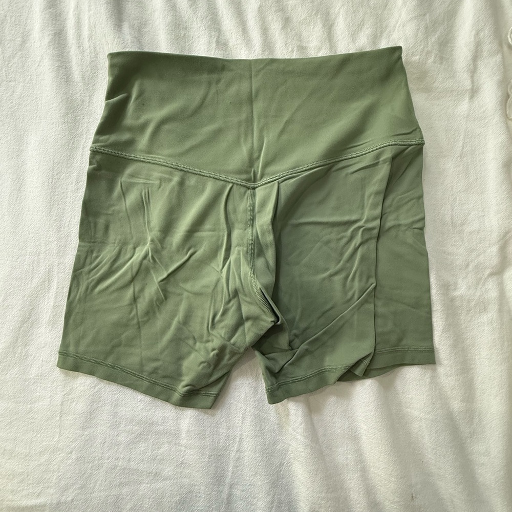 Lululemon 6 inch align shorts